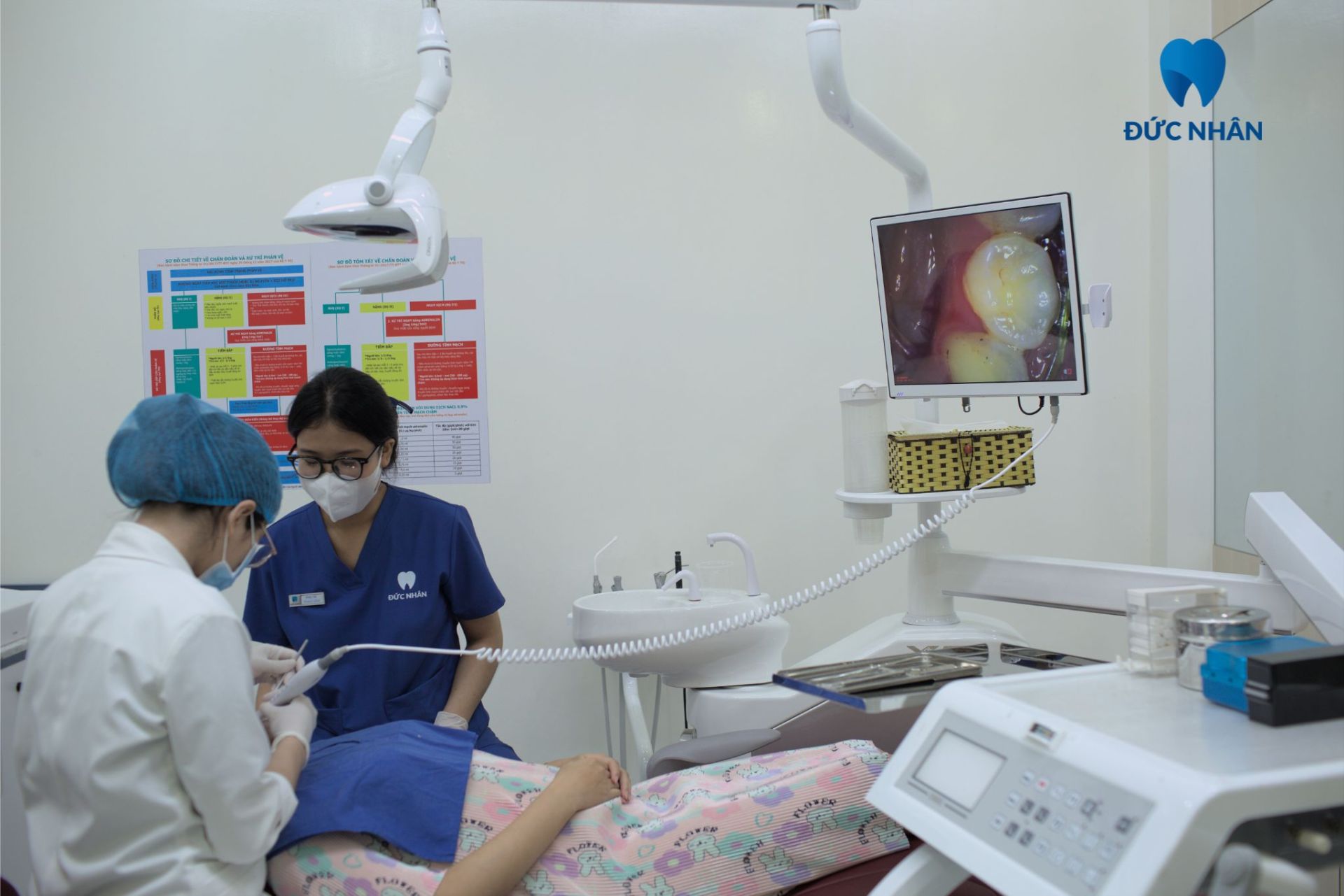 nha khoa đức nhân răng sứ
